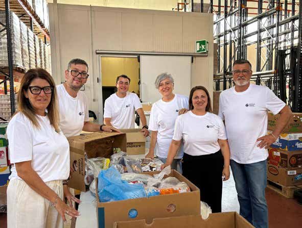 Raccolta alimentare con i dipendenti volontari