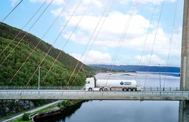 Autocisterna Nippon Sanso in consegna